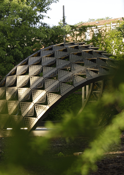 Ode to the sun. SOMBRA pavilion